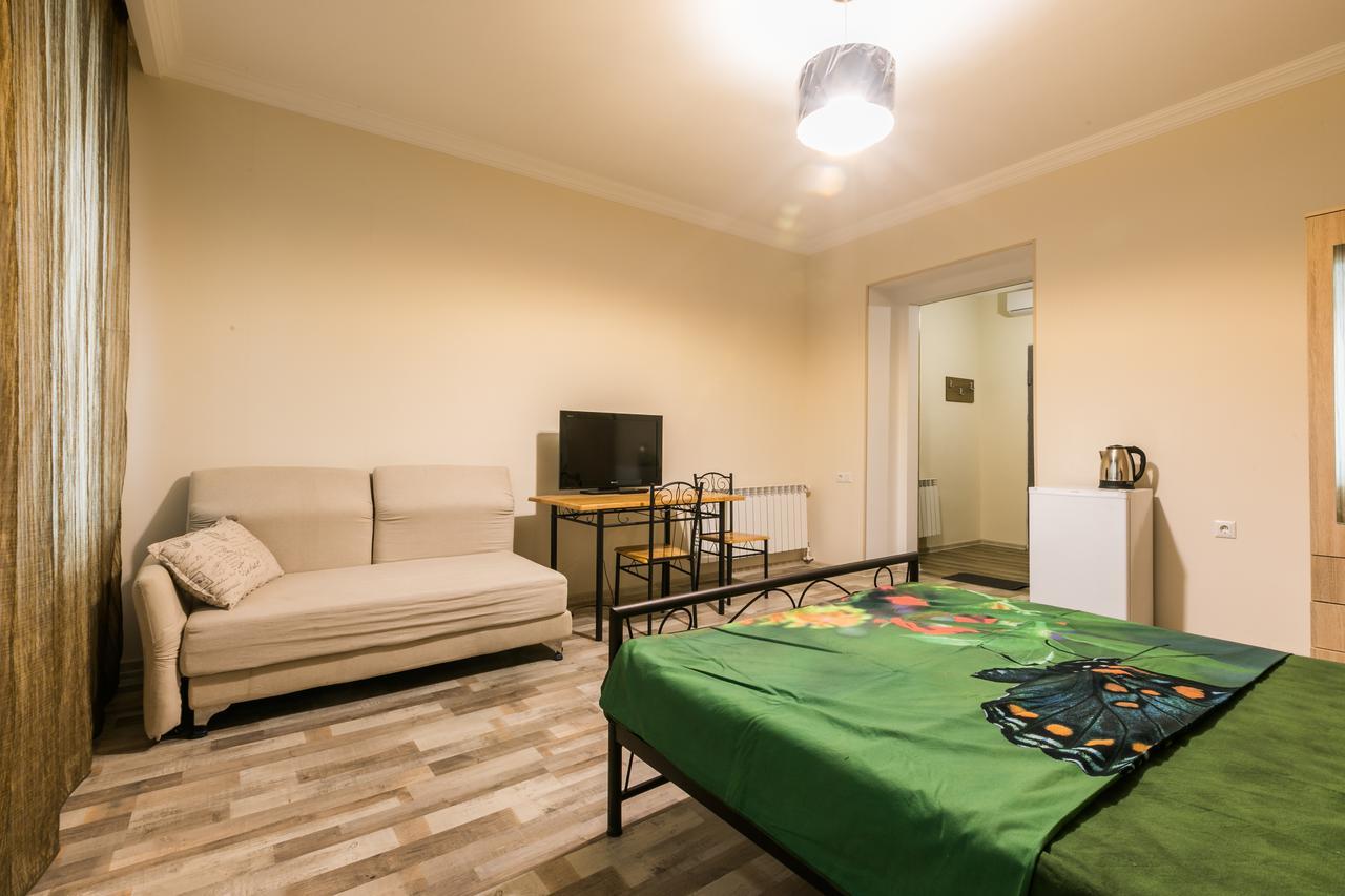 New Life Apartments Tbilisi Ngoại thất bức ảnh