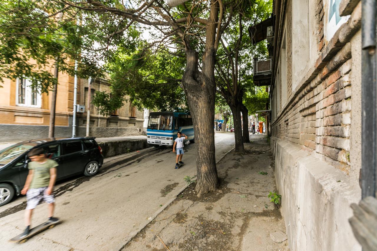 New Life Apartments Tbilisi Ngoại thất bức ảnh